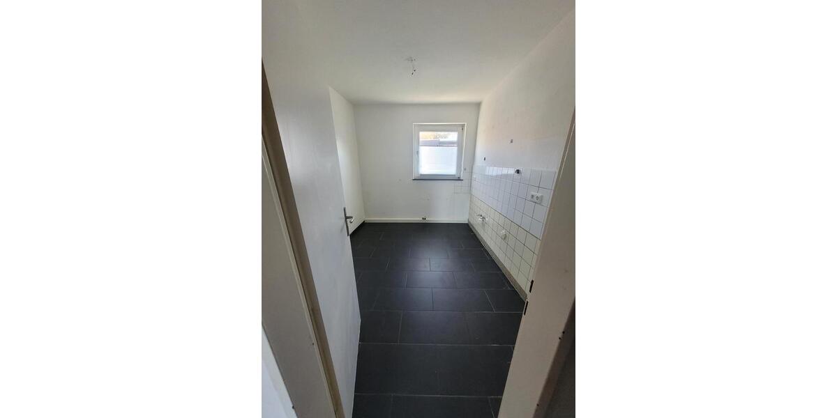 Etagenwohnung Kassel Philippinenhof-Warteberg - 4 Zimmer, 80 m&sup2;, 680&euro; | Angebot:25354697