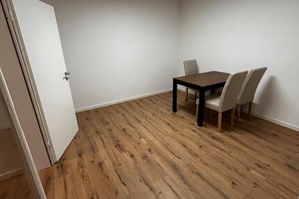 Neugründung WG Zimmer in 3er WG - neu renoviert - vollmöbeliert 4 zimmer