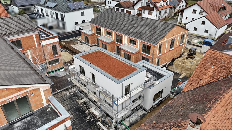 Reihenhaus Ingolstadt - 4.5 Zimmer, 134 m&sup2;, 1.900&euro; | Angebot:25367088