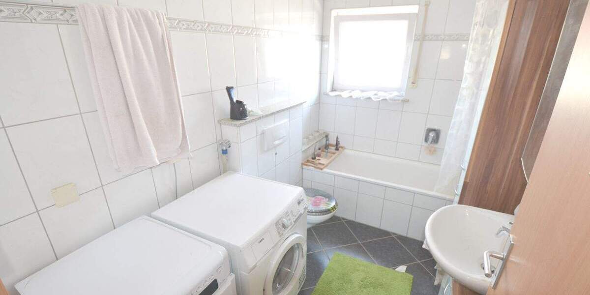 Etagenwohnung Malsch Völkersbach - 3 Zimmer, 78 m&sup2;, 880&euro; | Angebot:23942437