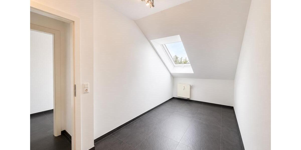 Maisonettenwohnung Stuttgart Luginsland - 4 Zimmer, 90 m&sup2;, 1.800&euro; | Angebot:26626696