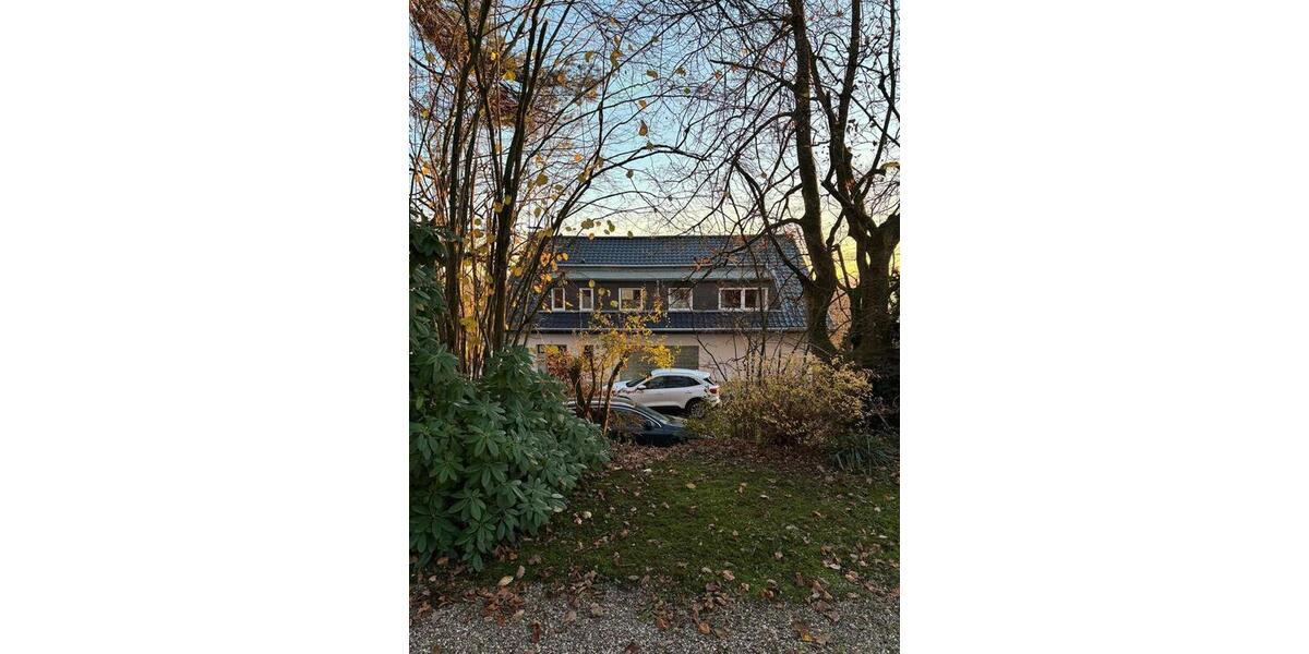Erdgeschoßwohnung Hennef (Sieg) - 3 Zimmer, 150 m&sup2;, 1.350&euro; | Angebot:26461049