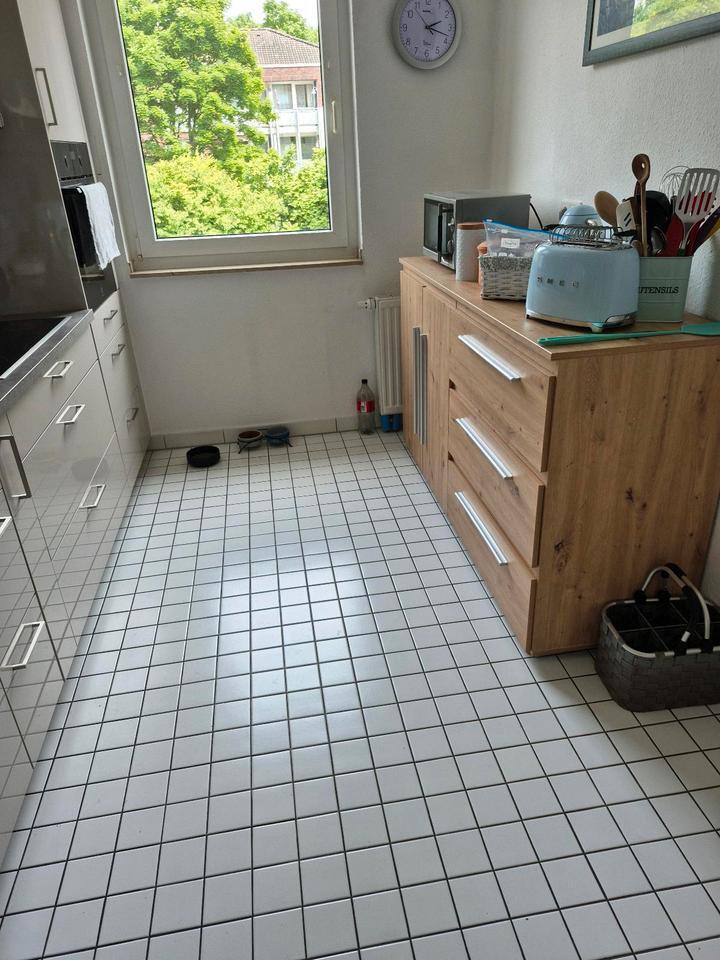 Wohnungsmitbewohner(in) mittleren Alters in Meerbusch- Strümp ge