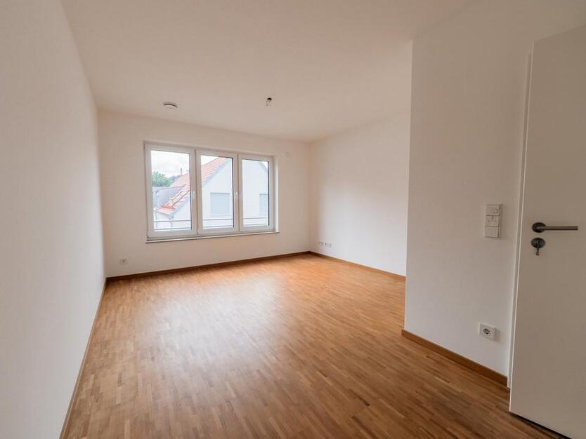 Grafrath - Spacious semi-detached house with sunny garden - temporary rental!