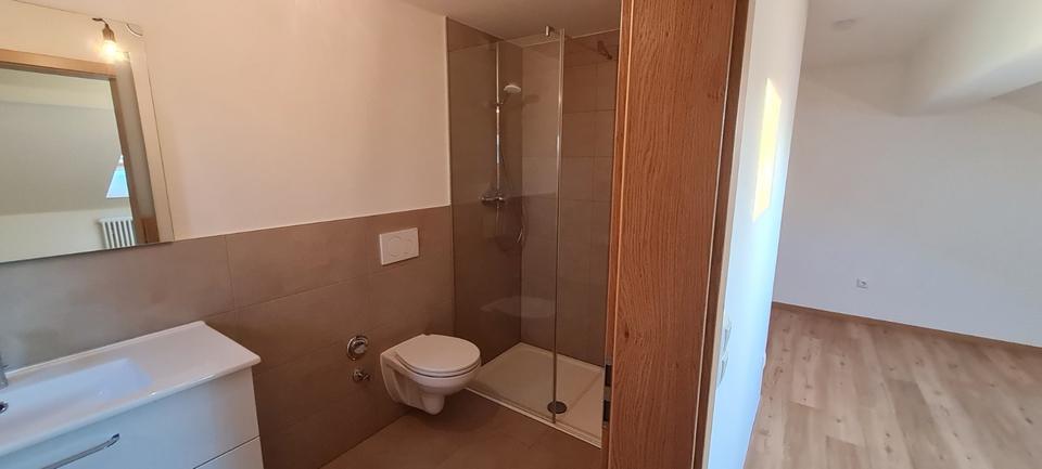 Dachgeschoßwohnung Arnstorf - 3.5 Zimmer, 80 m&sup2;, 670&euro; | Angebot:24592807