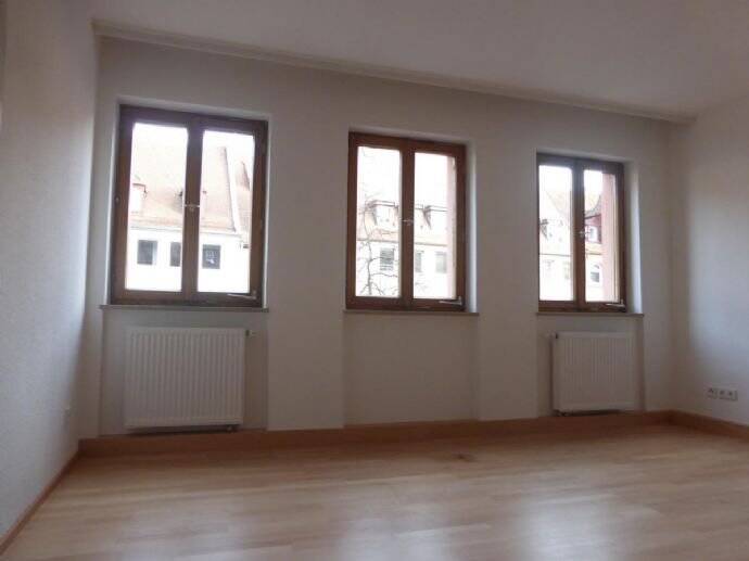 Etagenwohnung Nürnberg Lorenz - 3 Zimmer, 127 m&sup2;, 980&euro; | Angebot:24726793