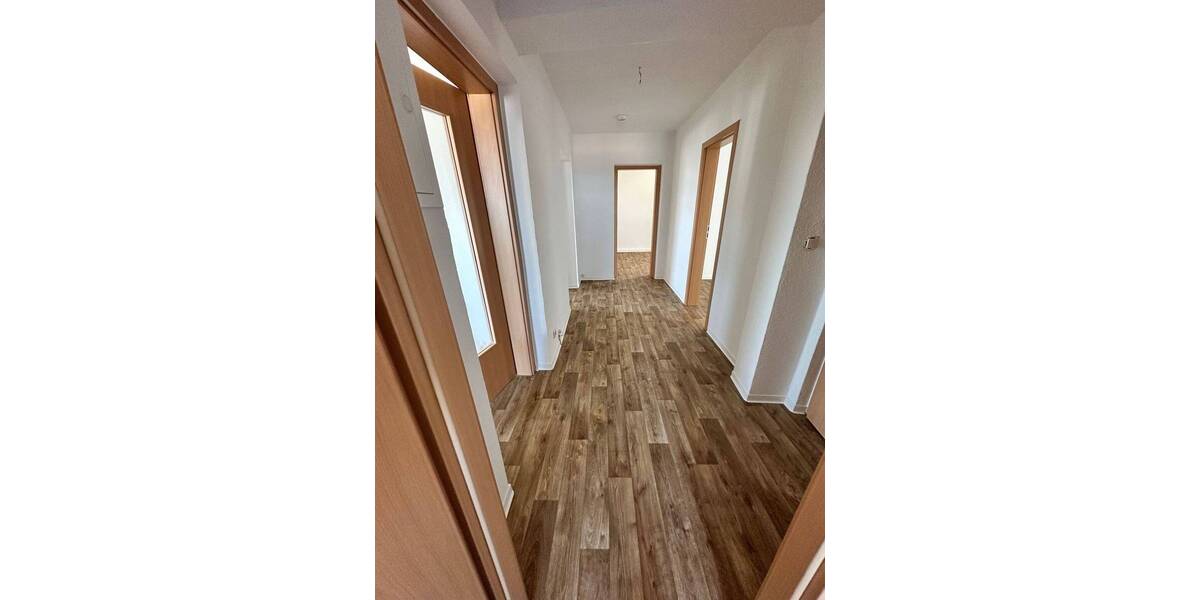 Etagenwohnung Prenzlau - 4 Zimmer, 93 m&sup2;, 570&euro; | Angebot:26202302
