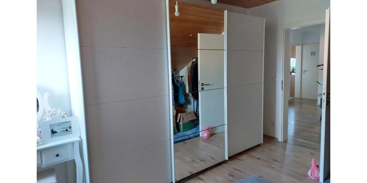 Dachgeschoßwohnung Schwarzenfeld - 3 Zimmer, 85 m&sup2;, 780&euro; | Angebot:26327194