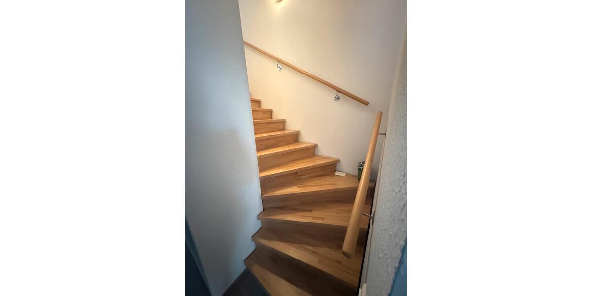 Reihenhaus Bad Endbach - 6 Zimmer, 128 m&sup2;, 1.350&euro; | Angebot:26604950