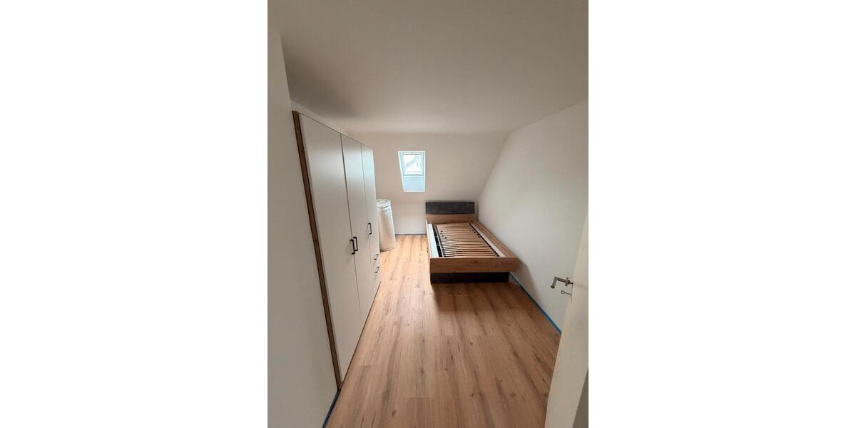 Wohnen auf Zeit Esslingen am Neckar - 5 Zimmer, 12 m&sup2;, 650&euro; | Angebot:26287080