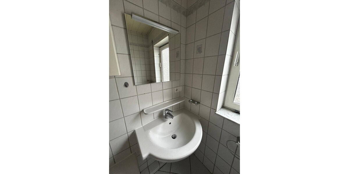 Etagenwohnung Bielefeld Brake - 4 Zimmer, 105 m&sup2;, 850&euro; | Angebot:26164115