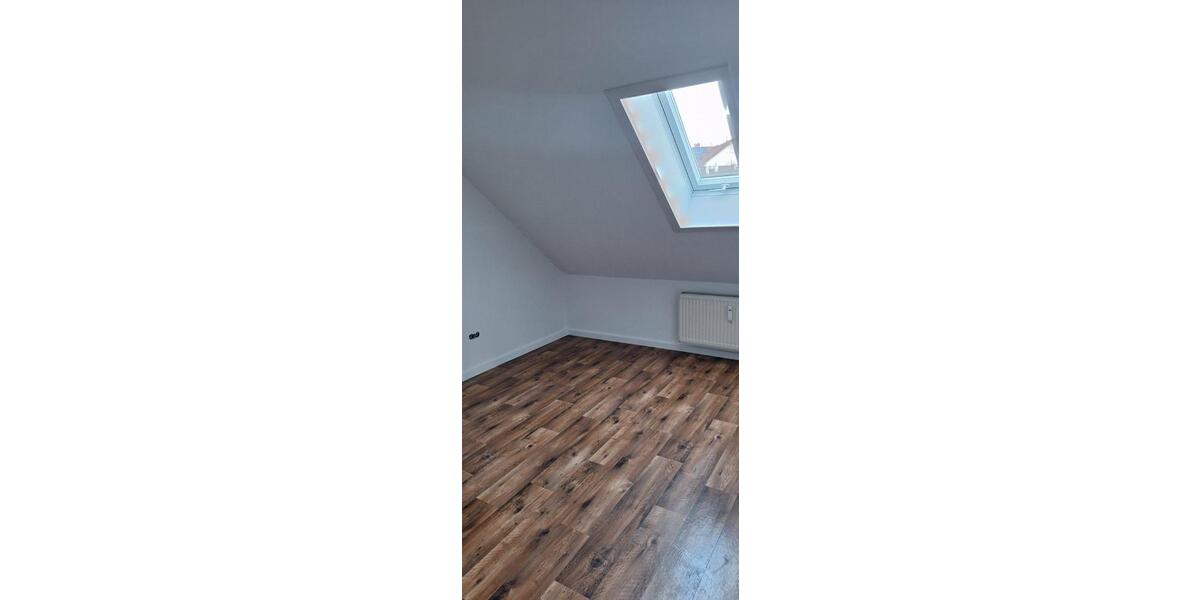 Dachgeschoßwohnung Hünfeld - 4 Zimmer, 107 m&sup2;, 900&euro; | Angebot:25918760