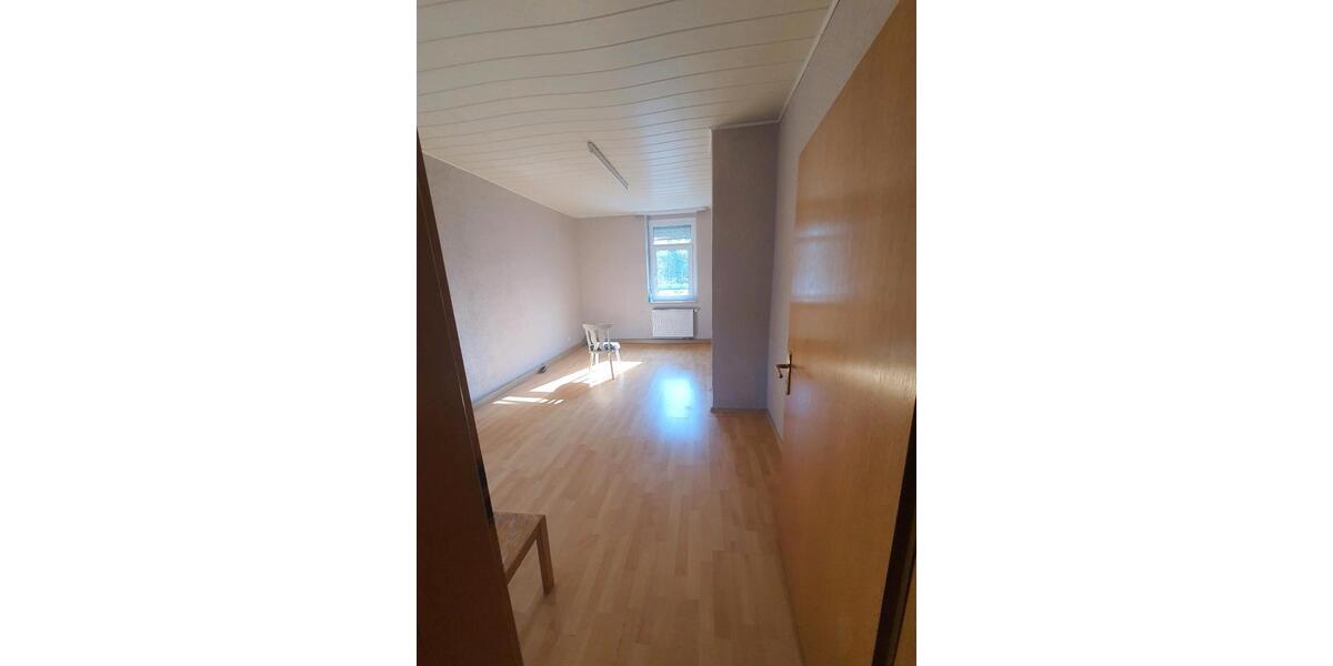 Etagenwohnung Kulmbach Blaich - 5 Zimmer, 1 m&sup2;, 1.000&euro; | Angebot:25759681