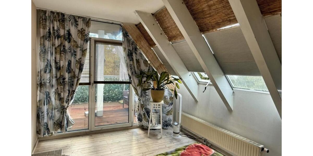 Dachgeschoßwohnung Ahrensfelde - 3 Zimmer, 93 m&sup2;, 1.300&euro; | Angebot:25895326