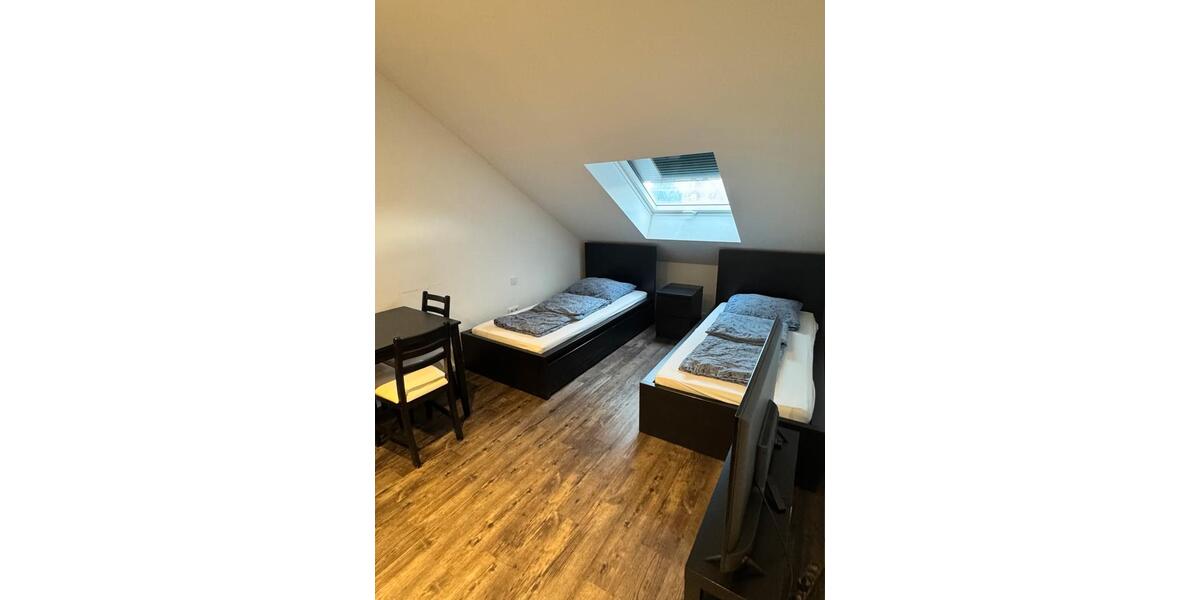 Wohnen auf Zeit Frankfurt am Main Unterliederbach - 4 Zimmer, 130 m&sup2;, 2.000&euro; | Angebot:26605389