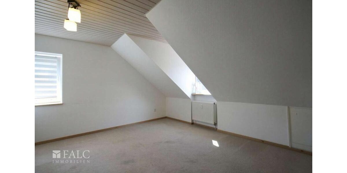 Dachgeschoßwohnung Dömitz - 4 Zimmer, 110 m&sup2;, 880&euro; | Angebot:26632663