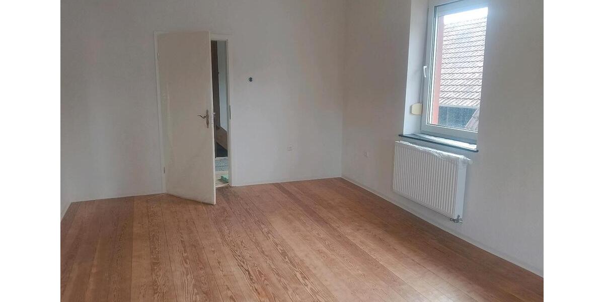 Einfamilienhaus Klingenmünster - 6 Zimmer, 200 m&sup2;, 1.500&euro; | Angebot:26047076