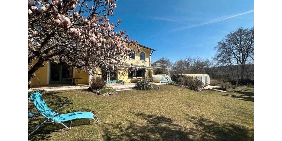 Möbl. Zimmer in Frauen WG - Villa im Grünen auf Zeit 1.5 zimmer