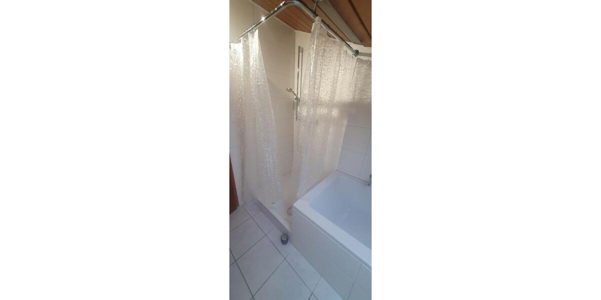 Gemütliche 3 Zimmer Dachgeschosswohnung mit EBK und Balkon - Dachgeschoßwohnung Weil im Schönbuch | Angebot:25239500