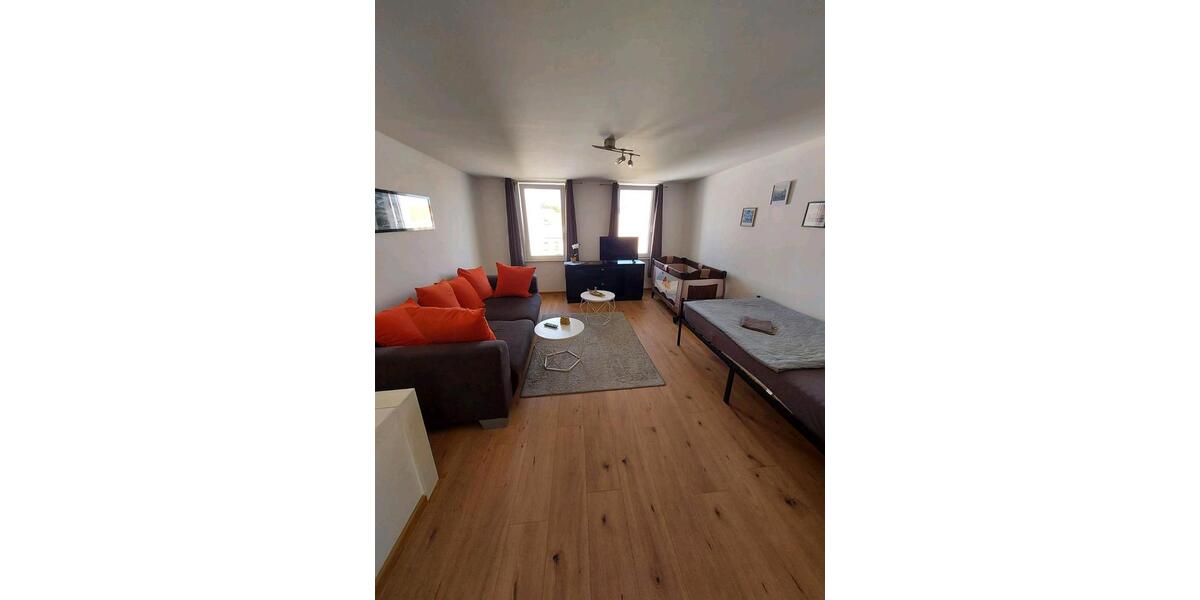 Wohnen auf Zeit Crimmitschau - 3 Zimmer, 80 m&sup2;, 18&euro; | Angebot:22202385