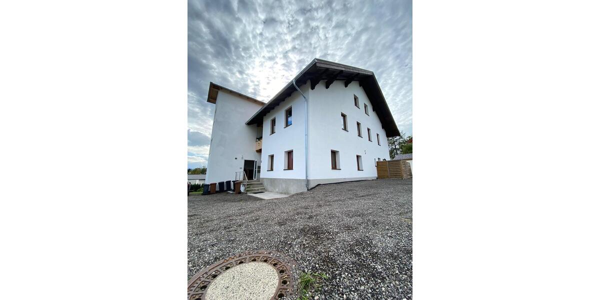 Dachgeschoßwohnung Hohenpeißenberg - 3 Zimmer, 85 m&sup2;, 1.180&euro; | Angebot:26025693