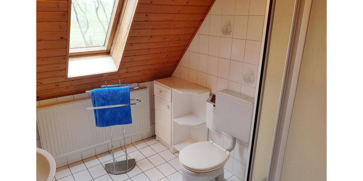 Dachgeschoßwohnung Niederorschel - 4 Zimmer, 80 m&sup2;, 25&euro; | Angebot:17557320