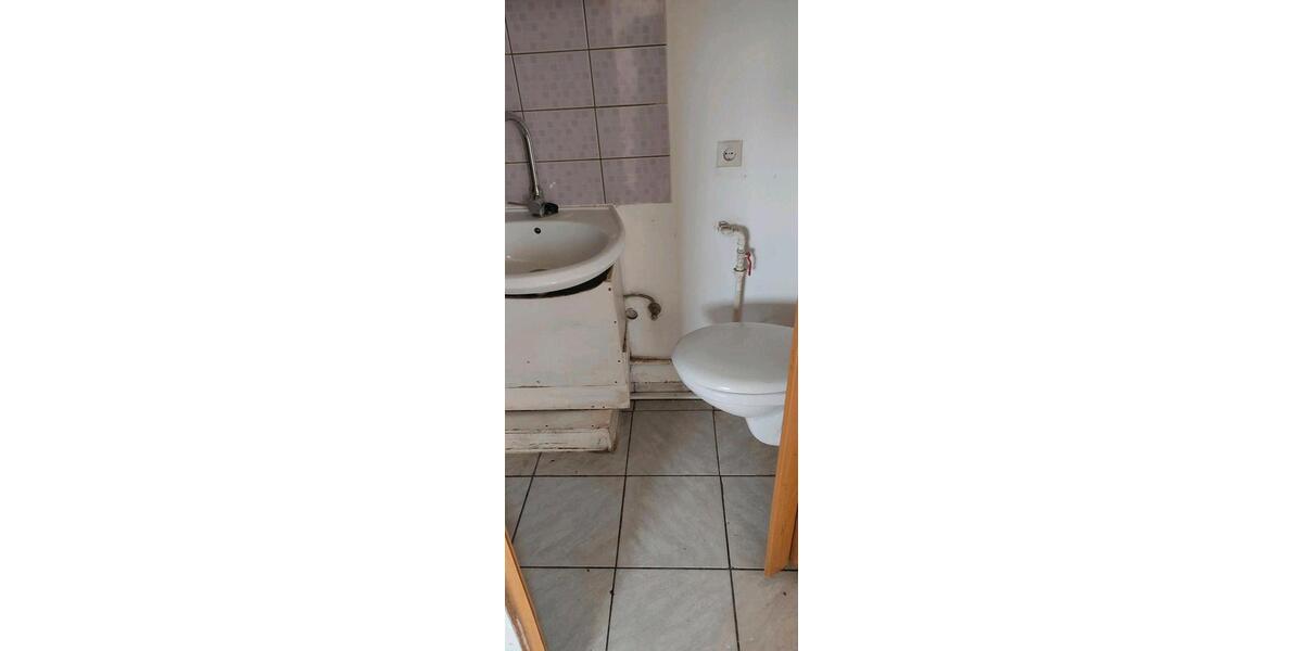 Etagenwohnung Dillingen an der Donau - 1 Zimmer, 25 m&sup2;, 10&euro; | Angebot:25975871