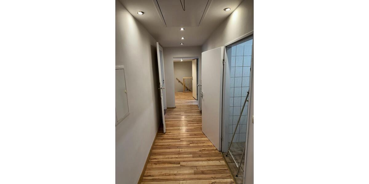Erdgeschoßwohnung Berlin Spandau - 4 Zimmer, 111 m&sup2;, 750&euro; | Angebot:26626991