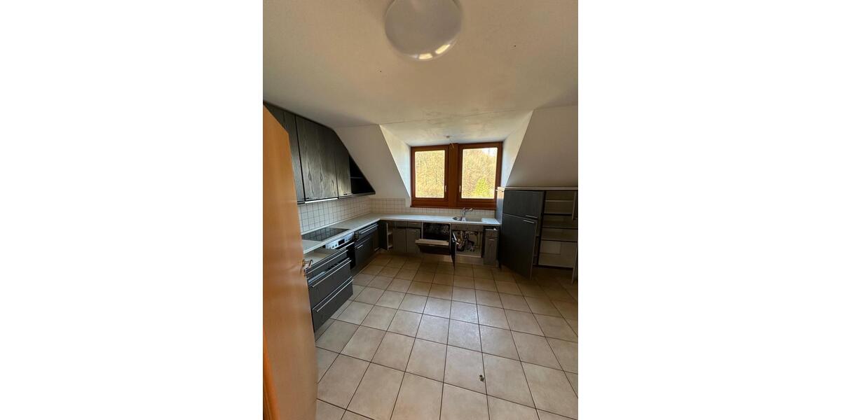 Etagenwohnung Rösrath - 3 Zimmer, 133 m&sup2;, 1.640&euro; | Angebot:26043868