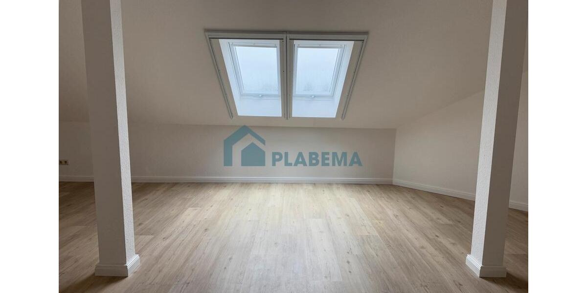 Dachgeschoßwohnung Schwerin Friedrichsthal - 4 Zimmer, 126 m&sup2;, 1.450&euro; | Angebot:24271386