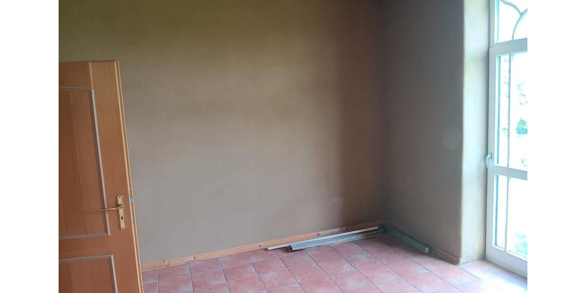 Erdgeschoßwohnung Wedemark - 5 Zimmer, 160 m&sup2;, 990&euro; | Angebot:26633446