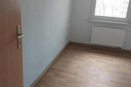 Wohnung Kamenz - 4 Zimmer, 69 m&sup2;, 485&euro; | Angebot:25656072