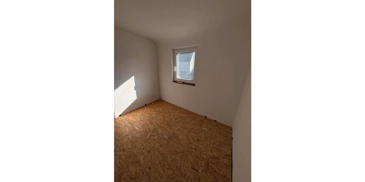 Maisonettenwohnung Denkendorf - 4.5 Zimmer, 120 m&sup2;, 2.100&euro; | Angebot:25953946