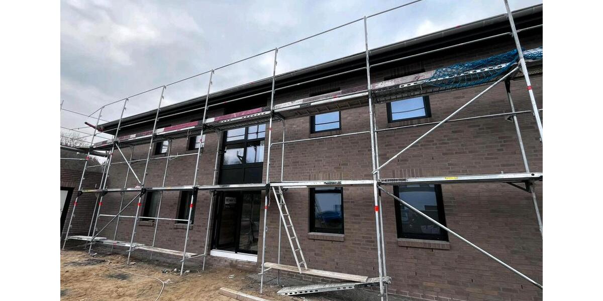 Moderne Erdgeschoss Wohnung mit Terrasse in Hodenhagen - KfW 40 zimmer