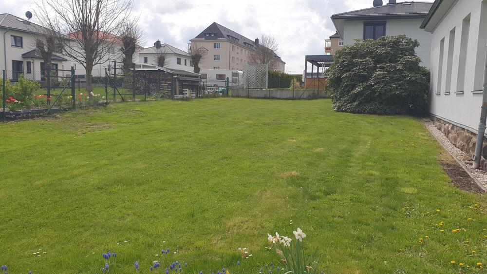 Exklusive 5-Zimmer-Wohnung in schöner Villa. Mit eigenem Gartenbereich und Garage. 5 zimmer