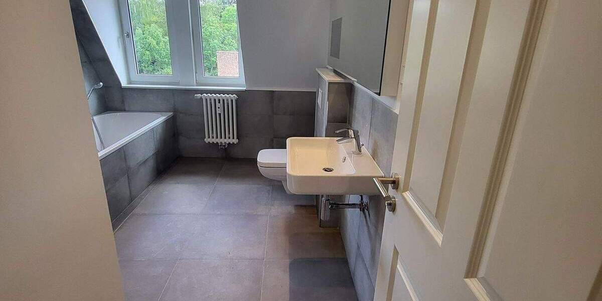 Etagenwohnung Werdau Werdau, Stadt - 4 Zimmer, 113 m&sup2;, 699&euro; | Angebot:23128008