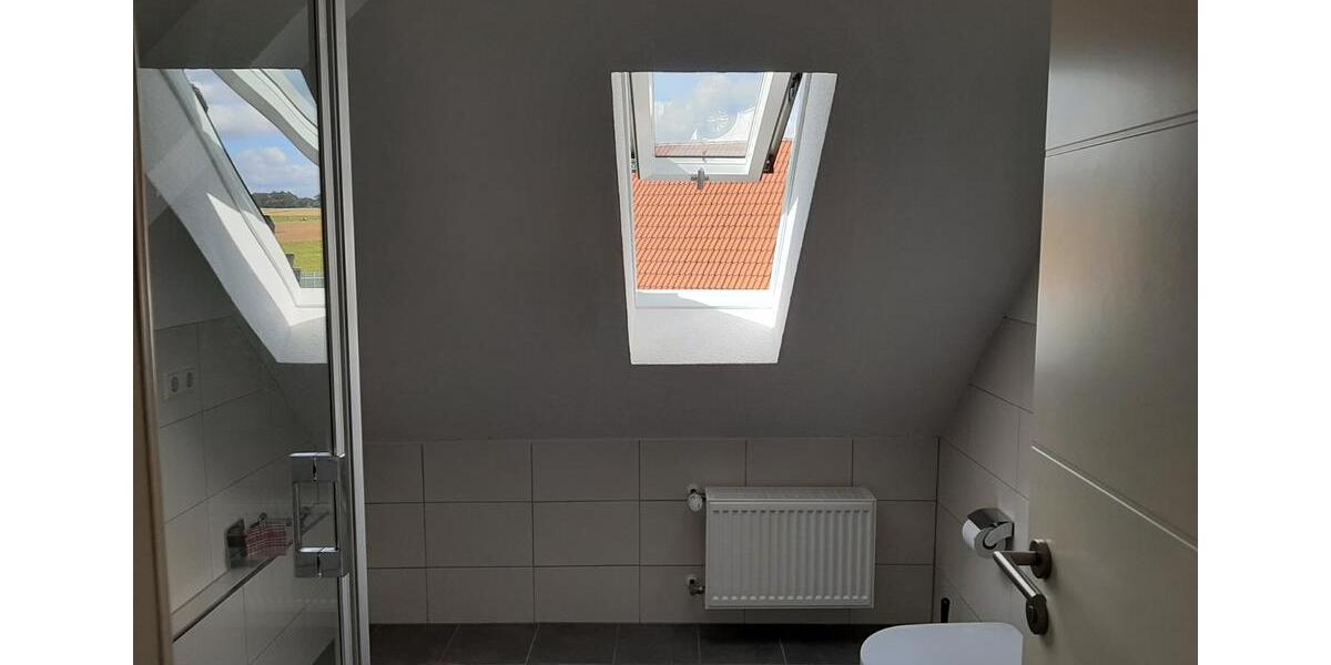 Dachgeschoßwohnung Bergen - 2 Zimmer, 43 m&sup2;, 390&euro; | Angebot:25883277