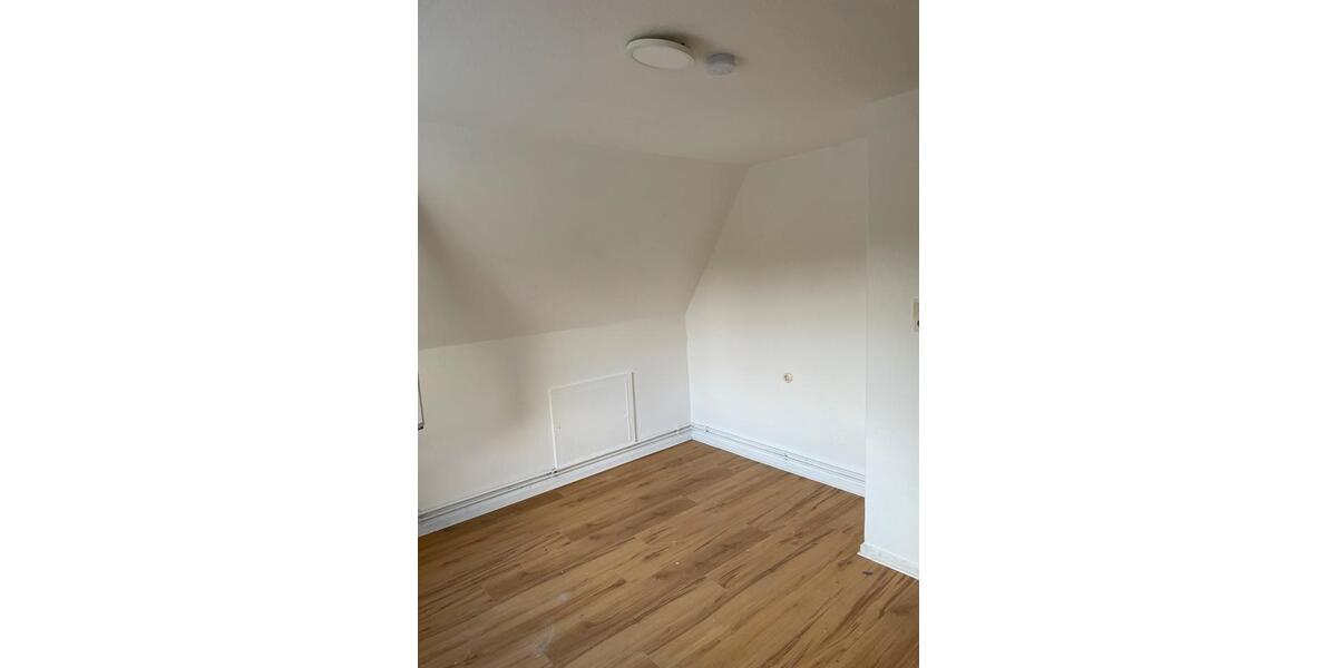 Dachgeschoßwohnung Bad Gandersheim - 3 Zimmer, 60 m&sup2;, 360&euro; | Angebot:25655120