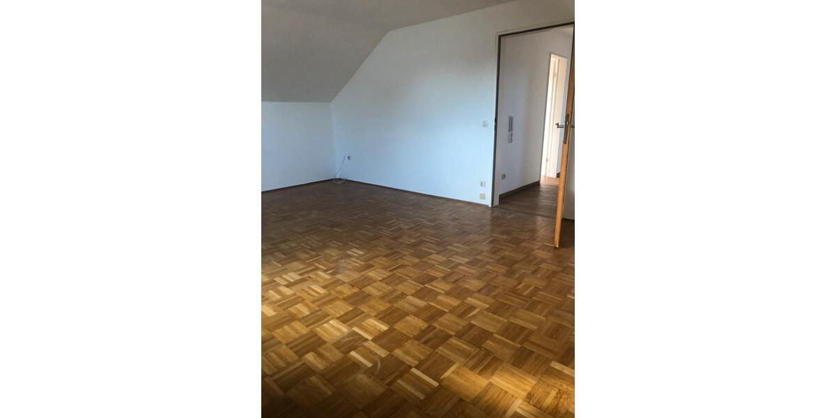 Dachgeschoßwohnung Trossingen - 2.5 Zimmer, 50 m&sup2;, 800&euro; | Angebot:24692370