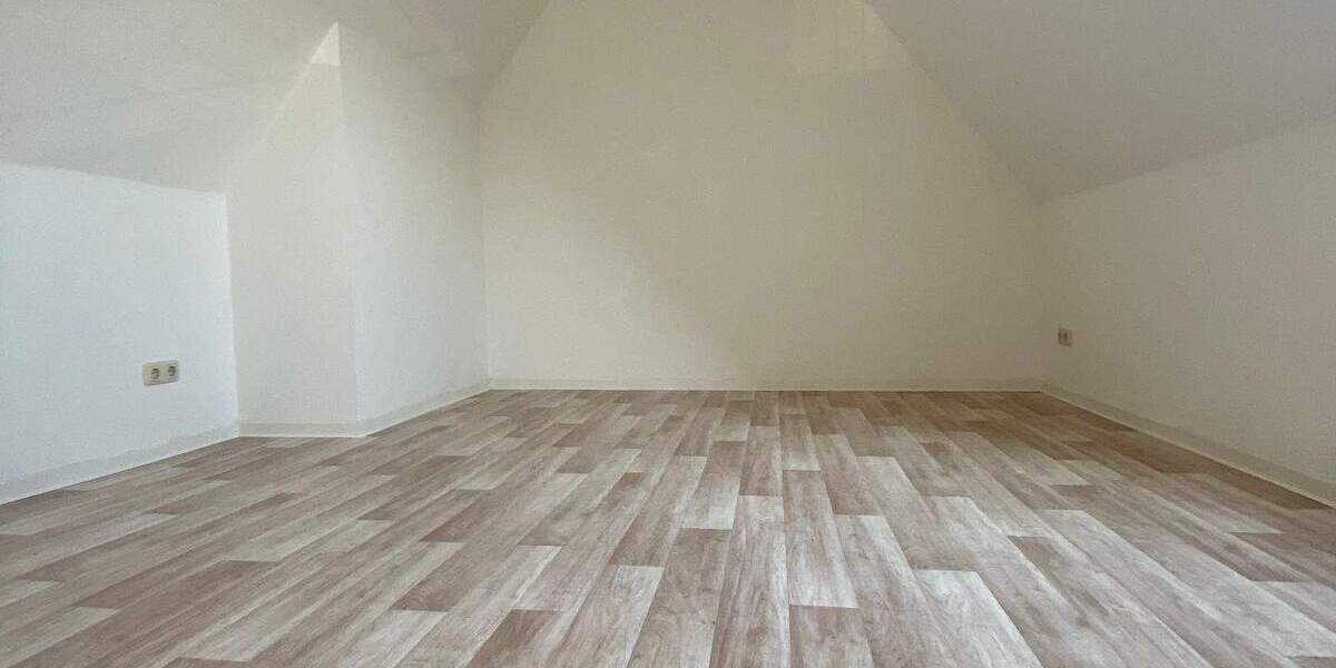 Etagenwohnung Burg - 2 Zimmer, 60 m&sup2;, 350&euro; | Angebot:25667670