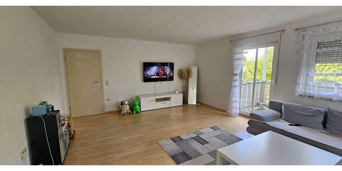 Großzügige 2-Zimmer-Wohnung auf 77 m² im 1. Obergeschoss in Auerbach 2 zimmer