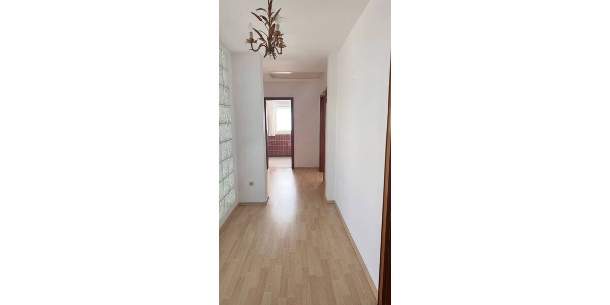 Einfamilienhaus Cadolzburg - 6 Zimmer, 217 m&sup2;, 2.350&euro; | Angebot:26712686