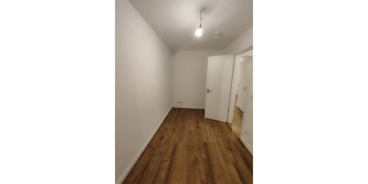 Erdgeschoßwohnung Kiel Gaarden-Ost - 1.5 Zimmer, 37 m&sup2;, 620&euro; | Angebot:26001530
