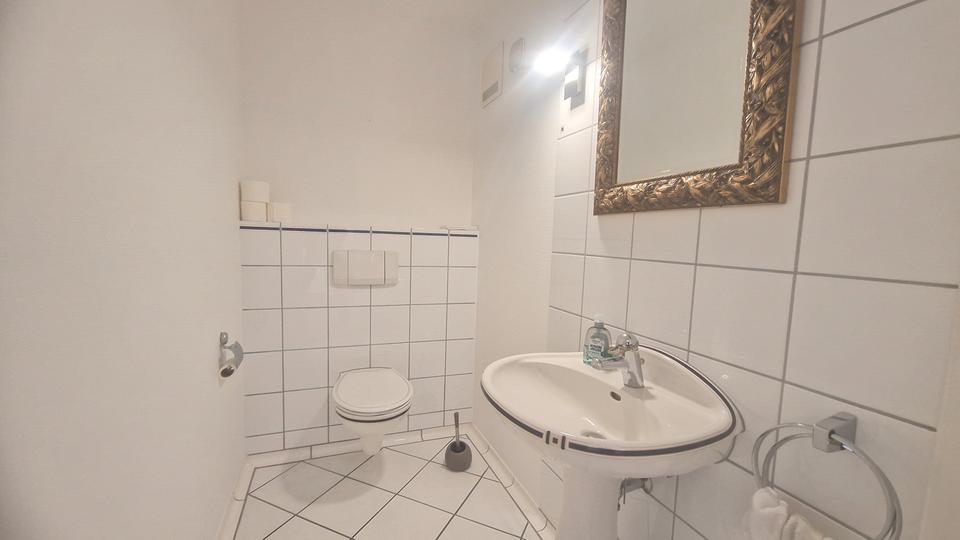 Erdgeschoßwohnung Mönchengladbach Süd - 3 Zimmer, 118 m&sup2;, 1.250&euro; | Angebot:26690794