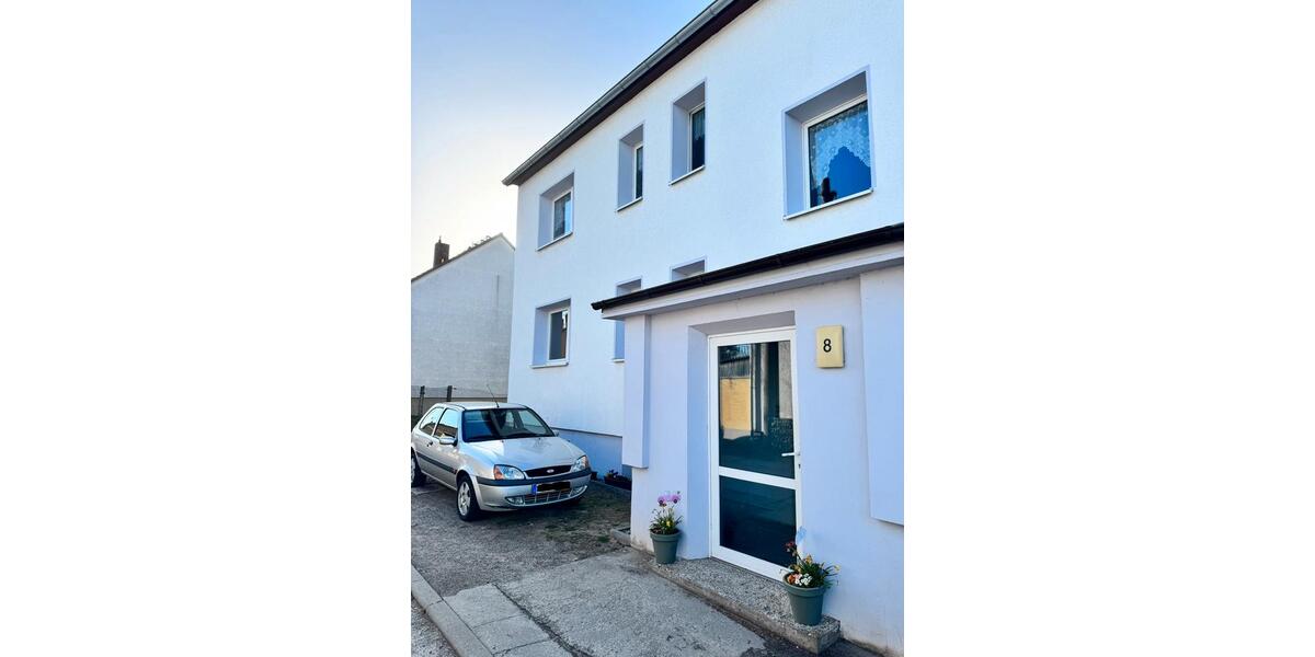 Hochparterre Genthin - 4 Zimmer, 74 m&sup2;, 490&euro; | Angebot:25887595