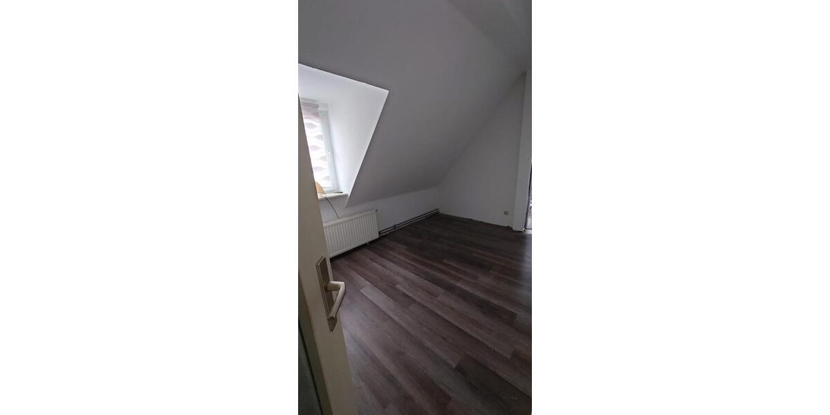 Dachgeschoßwohnung Calbe (Saale) - 2 Zimmer, 44 m&sup2;, 280&euro; | Angebot:26297178
