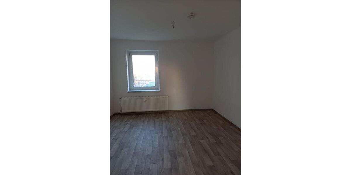 Etagenwohnung Stavenhagen - 3 Zimmer, 64 m&sup2;, 325&euro; | Angebot:24491009