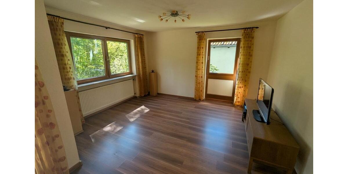 Erdgeschoßwohnung Coburg - 2.5 Zimmer, 75 m&sup2;, 800&euro; | Angebot:26611729