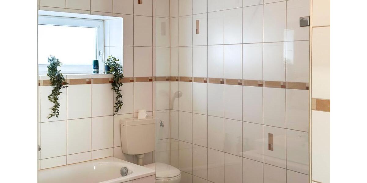 Wohnen auf Zeit Bergheim - 4 Zimmer, 120 m&sup2;, 179&euro; | Angebot:26373210