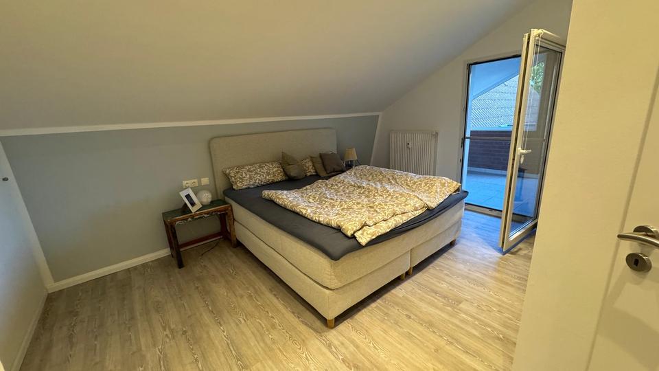 Dachgeschoßwohnung Trittau - 2 Zimmer, 80 m&sup2;, 1.100&euro; | Angebot:26663280